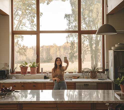 taking-selfie-spacious-kitchen